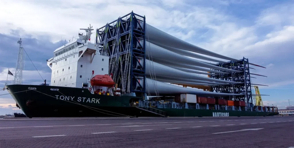 Vestas – imbarco pale eoliche offshore – Taranto – Piattaforma logistica - eolico offshore taranto - tony stark